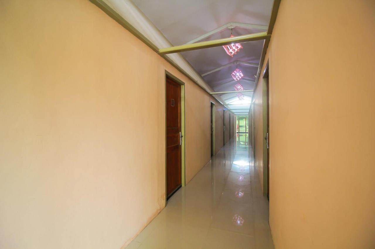 Oyo 1596 Taman Homestay Syariah Dumai Exterior photo